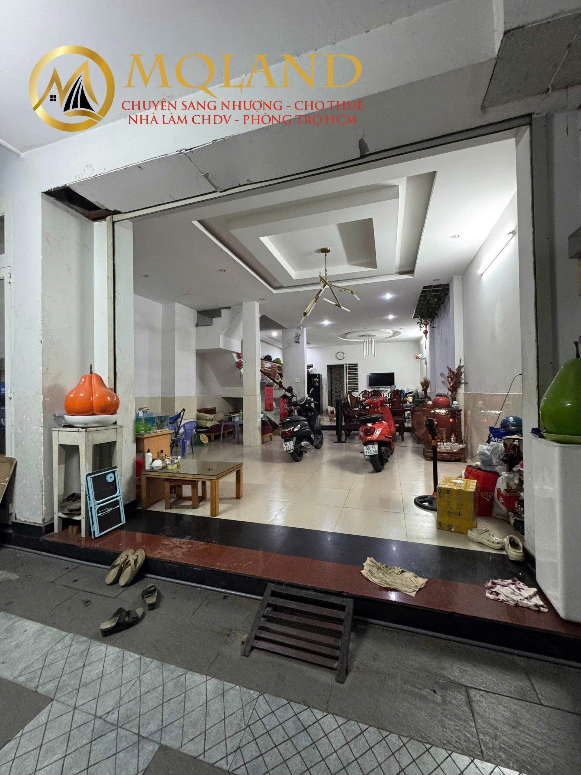 Cho thuê CHDV - 5P + Trống suốt + Sân thượng trước sau - Tân Bình
